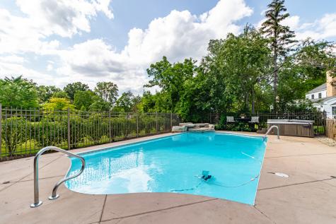 31 Fox Trail Lincolnshire IL 60069