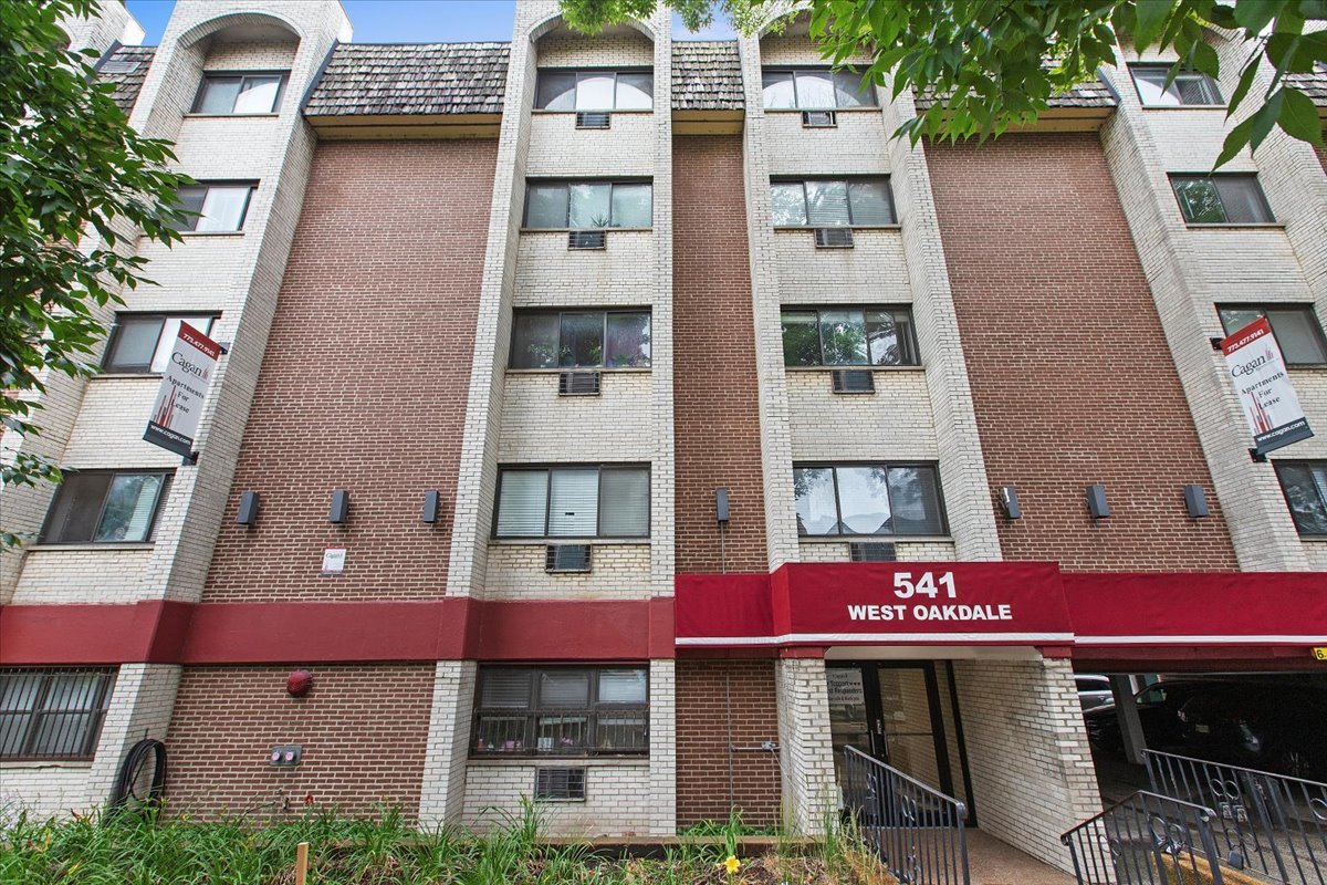 541 West Oakdale Avenue Chicago IL 60657