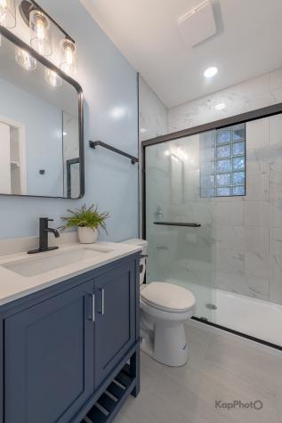 2821 South Emerald Avenue Chicago IL 60616