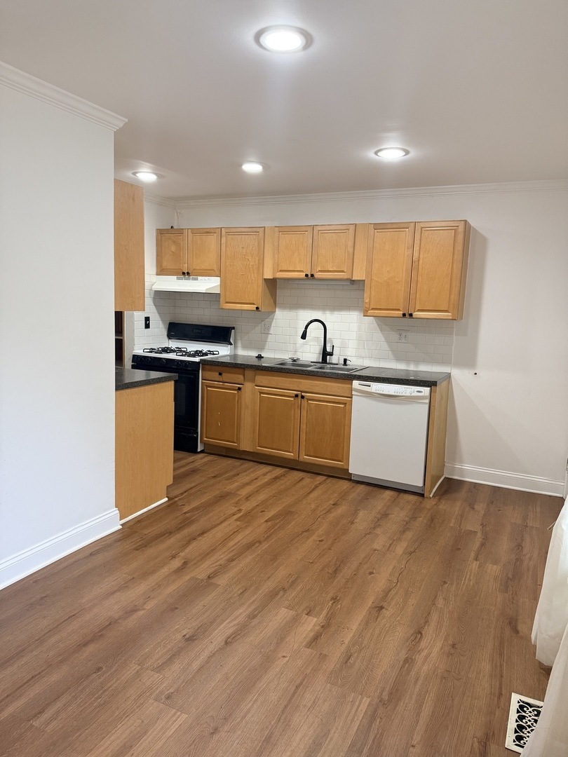 2454 Devonshire Court Aurora IL 60502