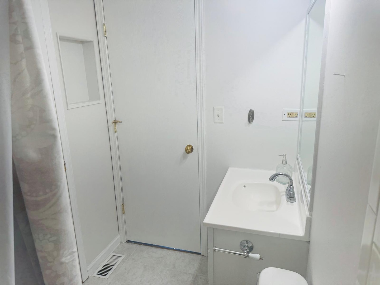 2454 Devonshire Court Aurora IL 60502