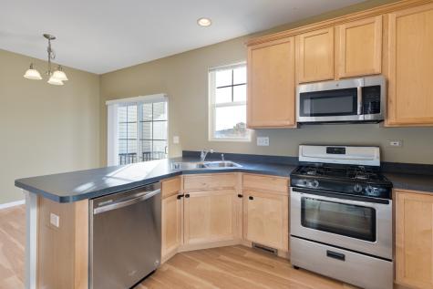 422 Grosvenor Lane Aurora IL 60504