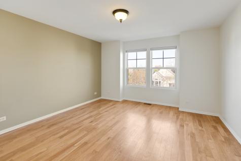 422 Grosvenor Lane Aurora IL 60504