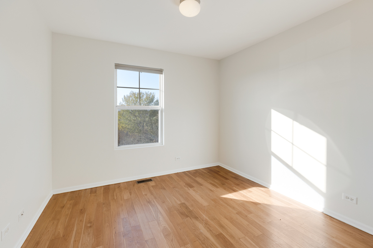 422 Grosvenor Lane Aurora IL 60504