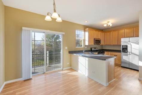 422 Grosvenor Lane Aurora IL 60504