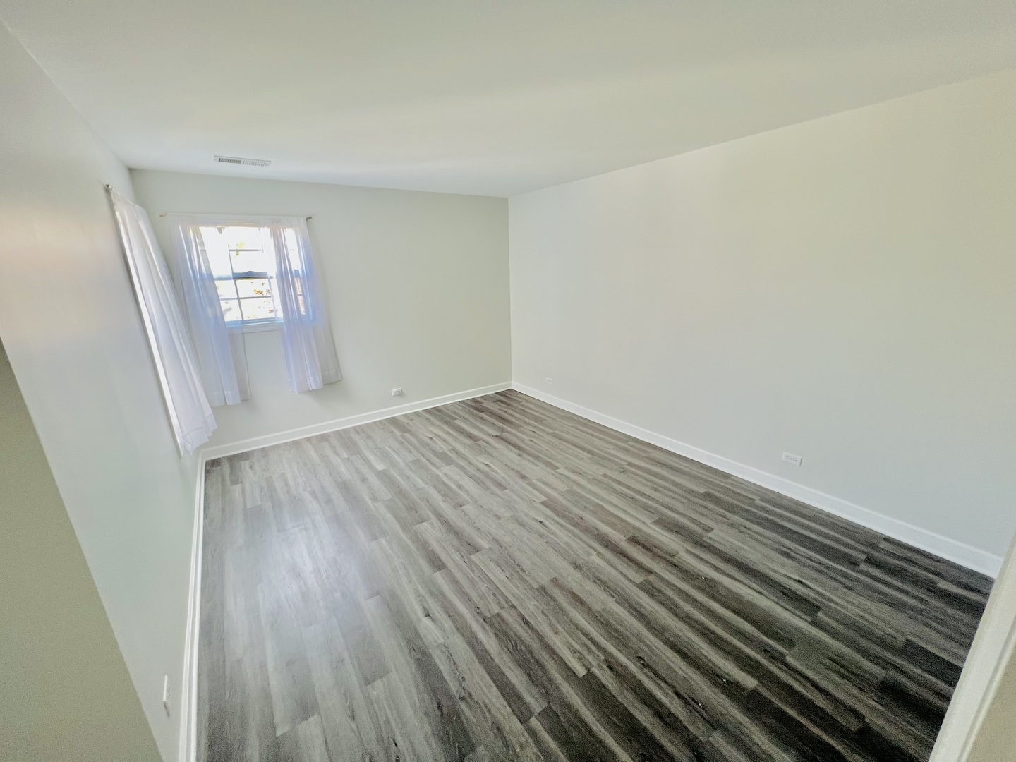 925 Sheridan Circle Naperville IL 60563