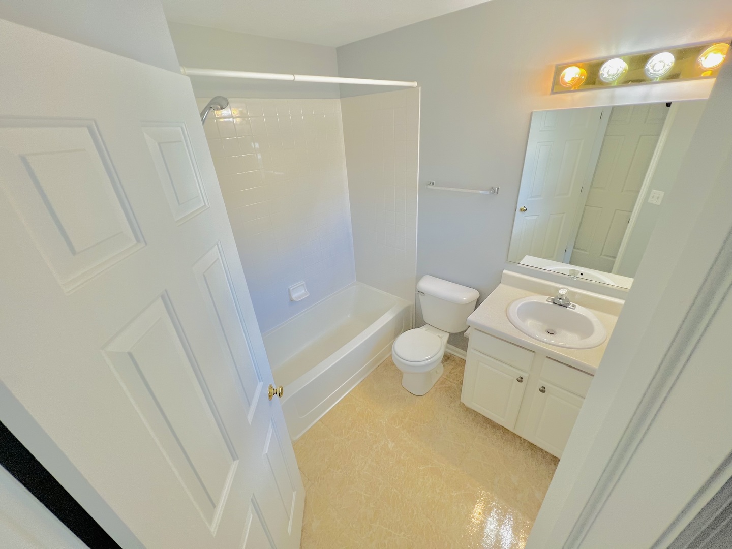 925 Sheridan Circle Naperville IL 60563
