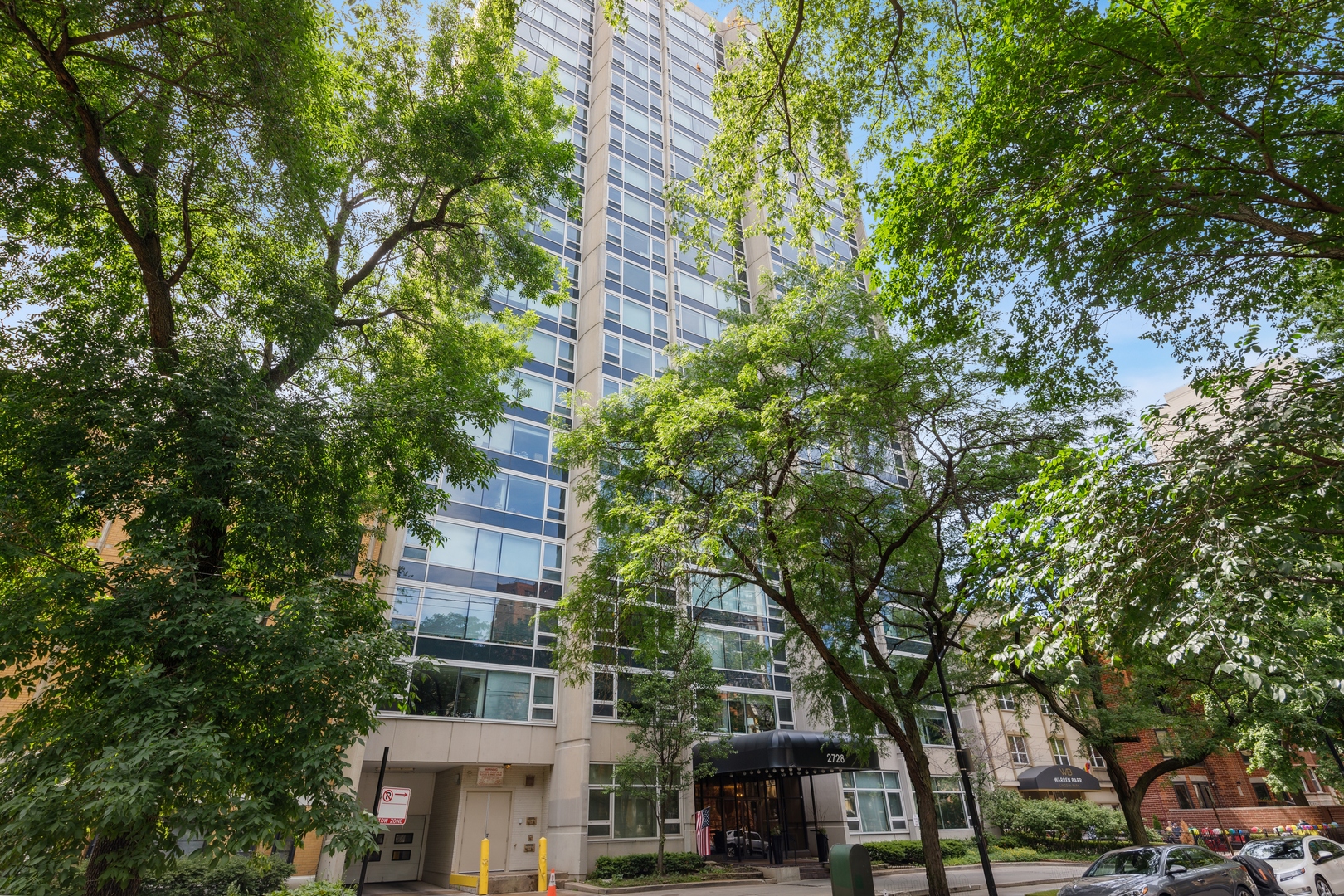 2728 North Hampden Court Chicago IL 60614