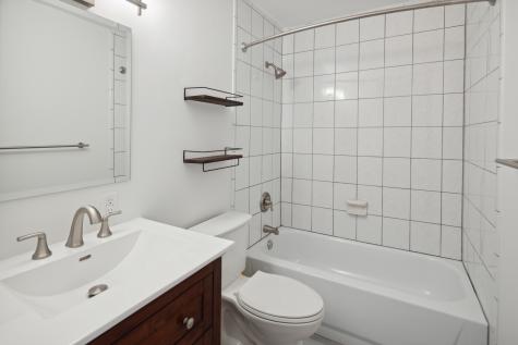 2728 North Hampden Court Chicago IL 60614