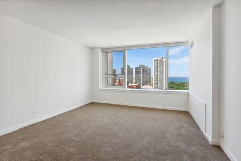 2728 North Hampden Court Chicago IL 60614