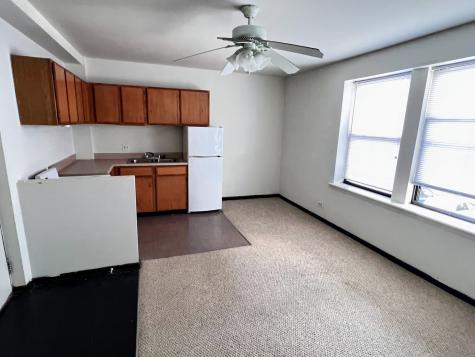 3933 North Clarendon Avenue Chicago IL 60613