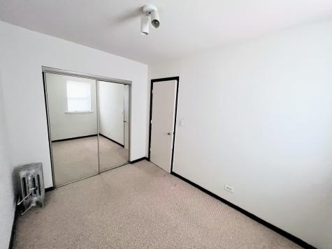3933 North Clarendon Avenue Chicago IL 60613