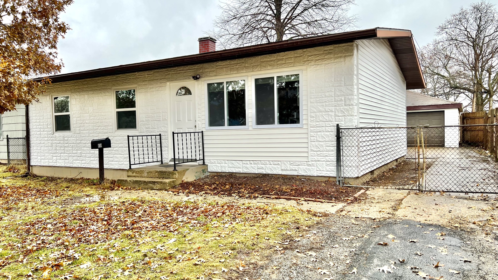 859 Foran Lane Aurora IL 60506