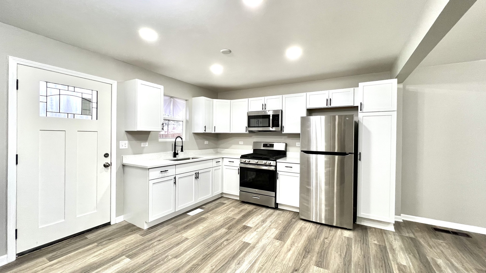 859 Foran Lane Aurora IL 60506