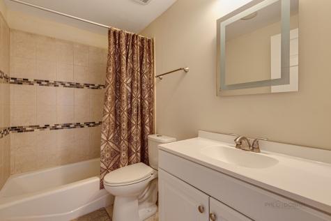 219 Kendrick Court Schaumburg IL 60194