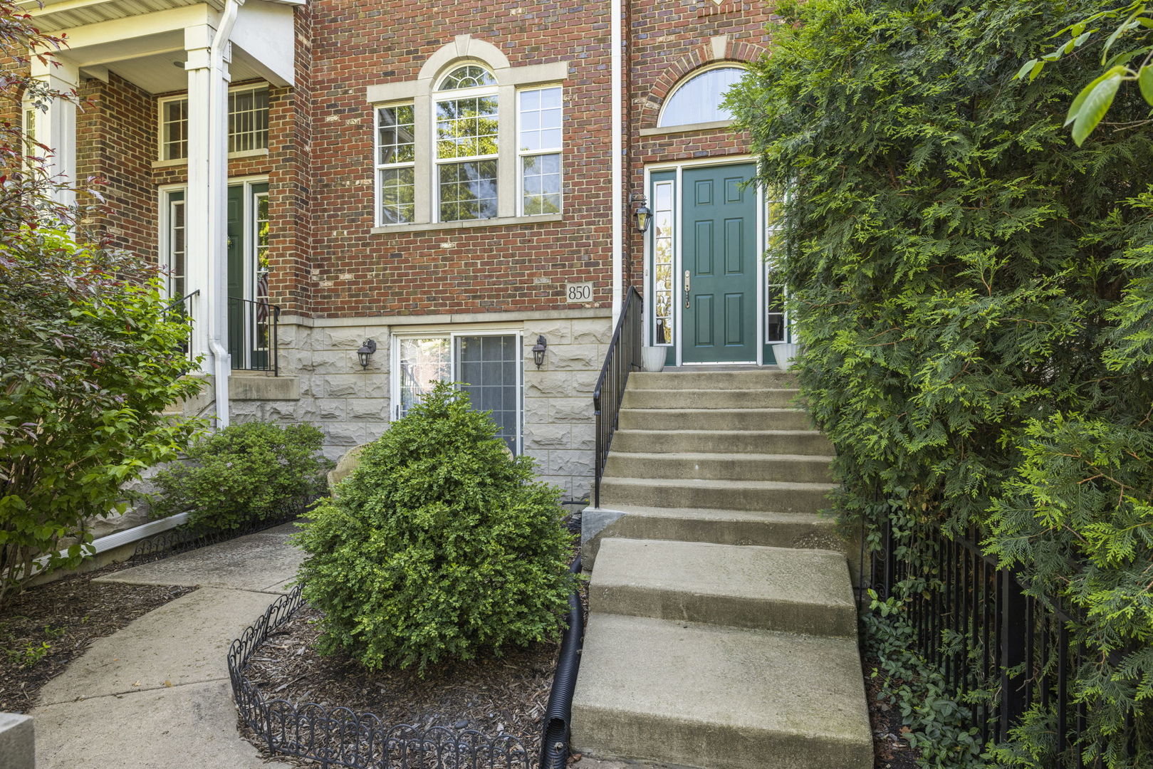 850 Shandrew Drive Naperville IL 60540