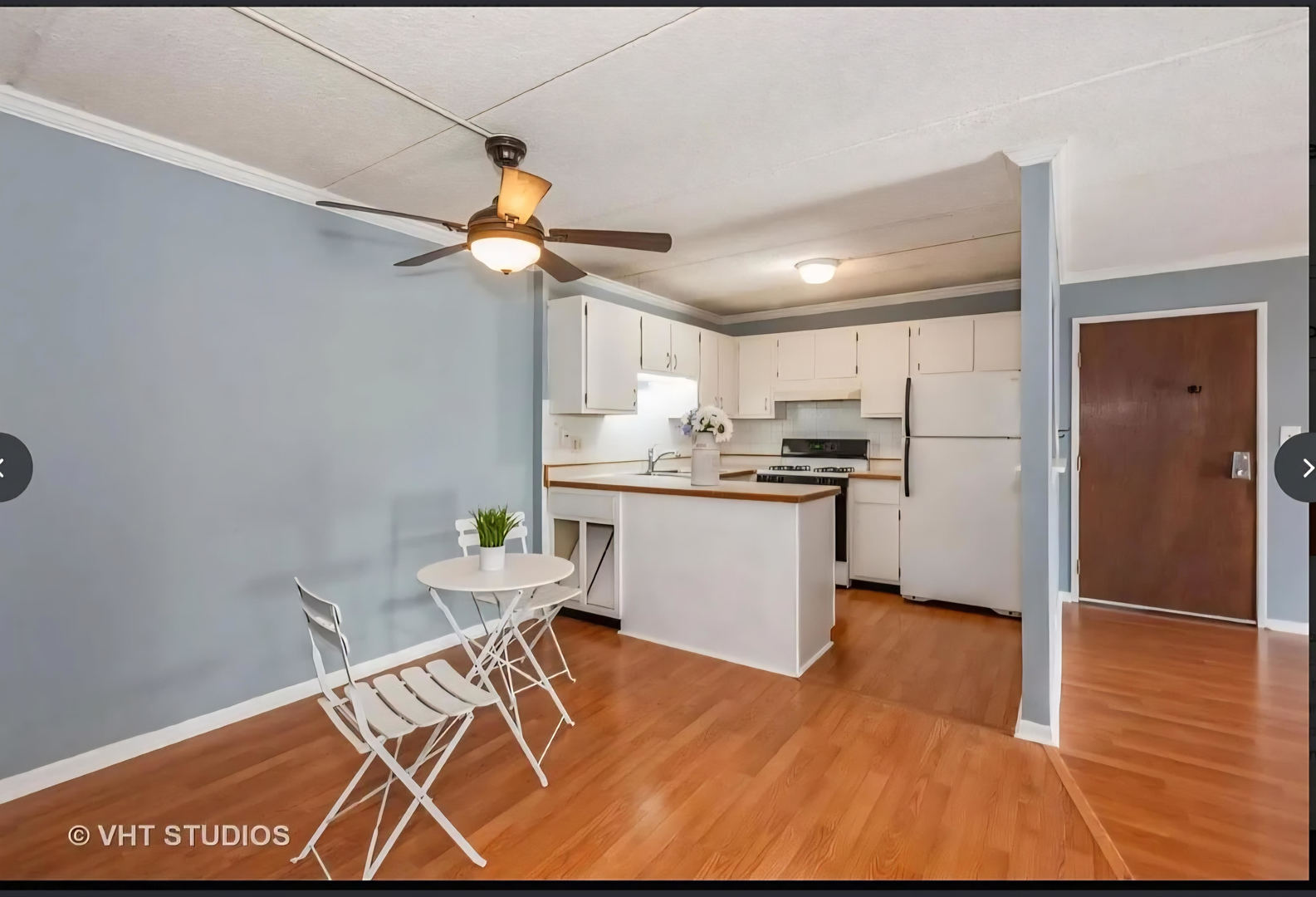 5S066 Pebblewood Lane Naperville IL 60563