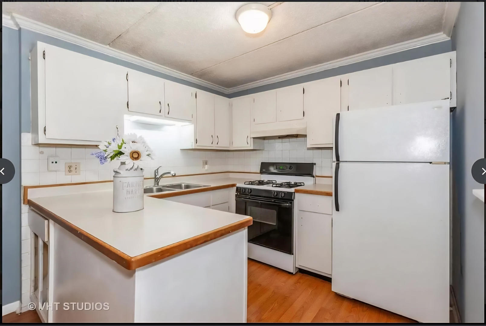 5S066 Pebblewood Lane Naperville IL 60563
