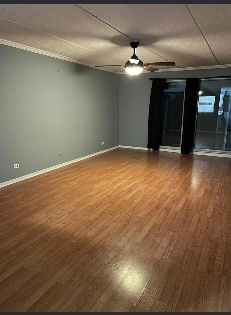5S066 Pebblewood Lane Naperville IL 60563