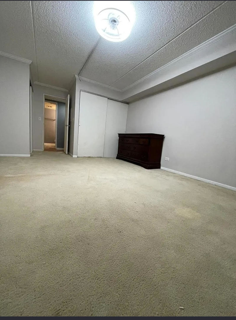 5S066 Pebblewood Lane Naperville IL 60563