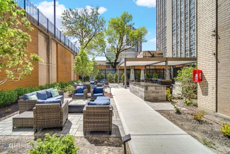 3950 North Lake Shore Drive Chicago IL 60613