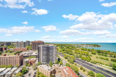 3950 North Lake Shore Drive Chicago IL 60613