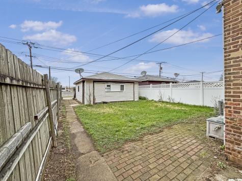 5156 West 63rd Place Chicago IL 60638