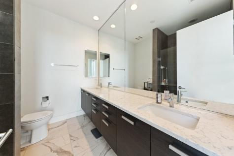 122 South Aberdeen Street Chicago IL 60607