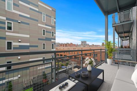 122 South Aberdeen Street Chicago IL 60607