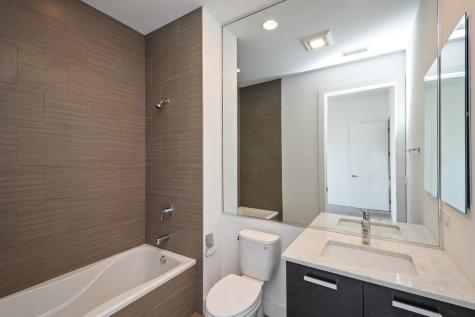 122 South Aberdeen Street Chicago IL 60607