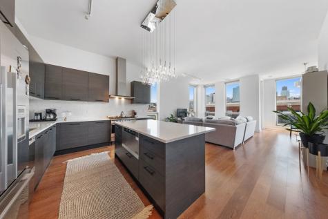 122 South Aberdeen Street Chicago IL 60607