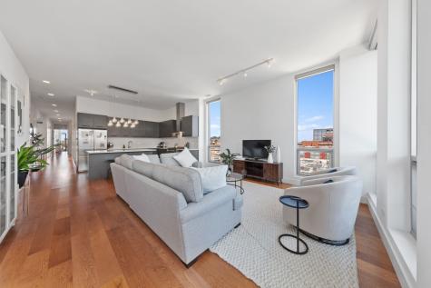 122 South Aberdeen Street Chicago IL 60607