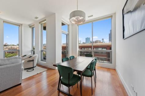 122 South Aberdeen Street Chicago IL 60607