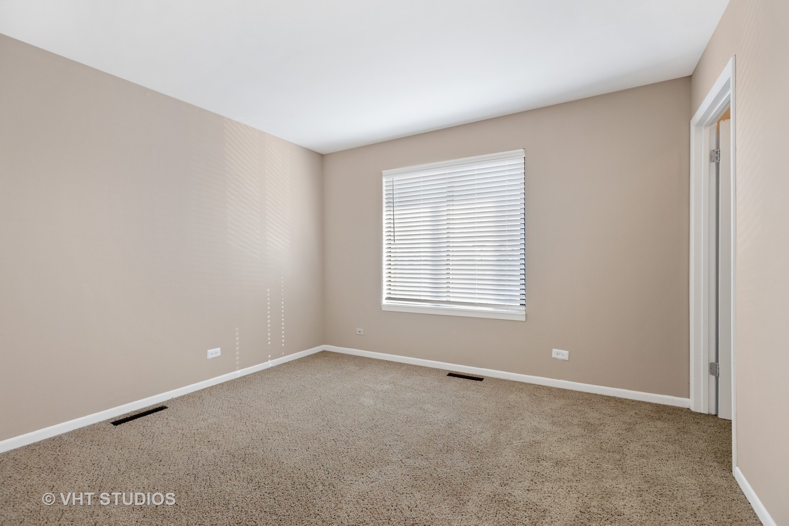 1621 Westminster Drive Naperville IL 60563
