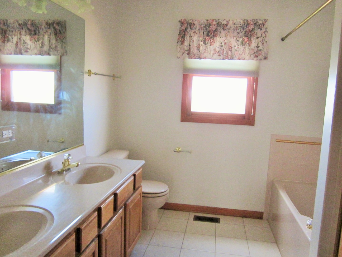 3690 Baybrook Drive Aurora IL 60504
