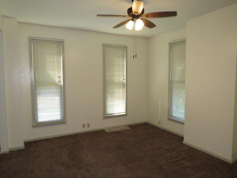 304 East Main Street Ottawa IL 60450