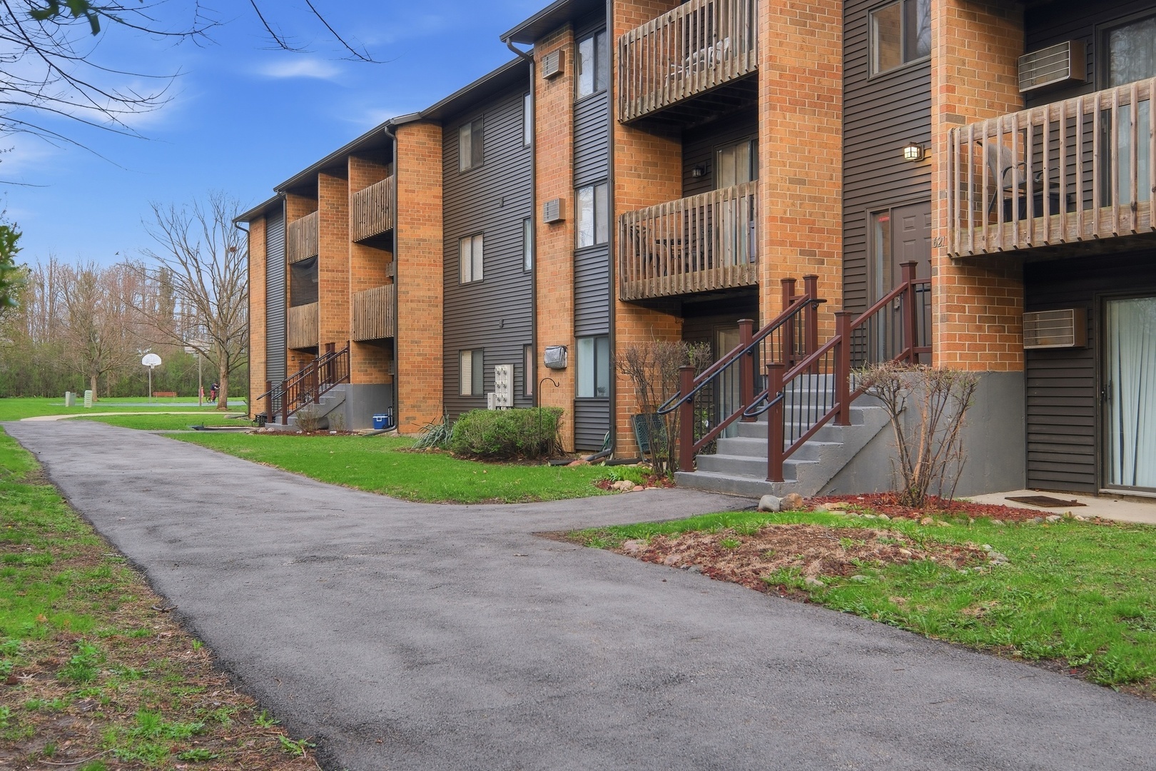 621 Virginia Road Crystal Lake IL 60014