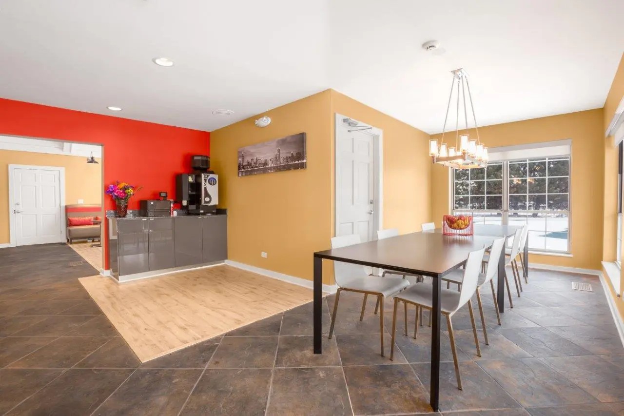 4113 Chesapeake Drive Aurora IL 60504