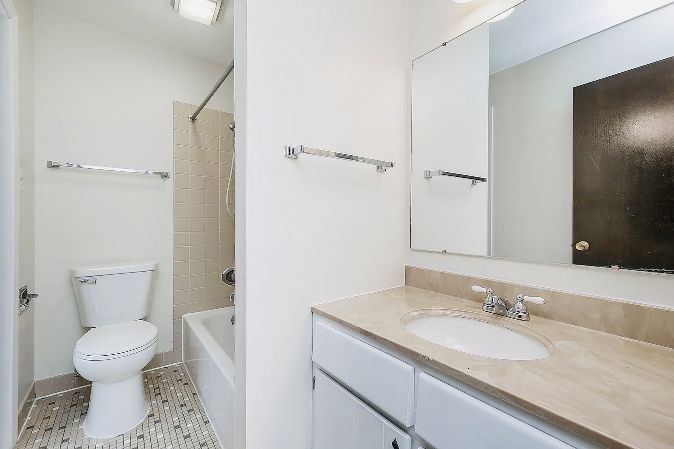 865 Sheldon Court Wheaton IL 60189
