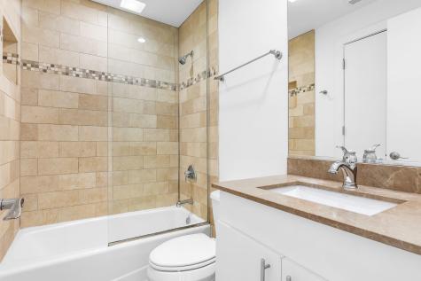 914 West Hubbard Street Chicago IL 60642
