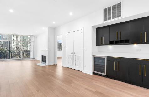 914 West Hubbard Street Chicago IL 60642