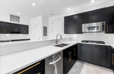 914 West Hubbard Street Chicago IL 60642