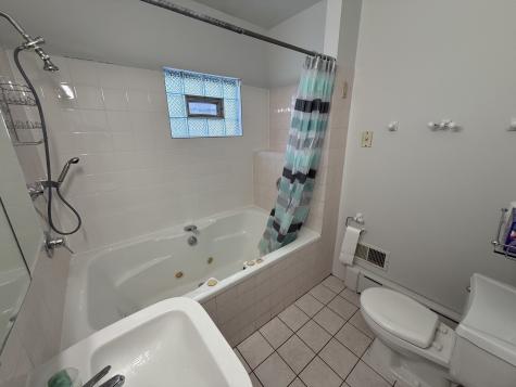 4844 West Montrose Avenue Chicago IL 60641