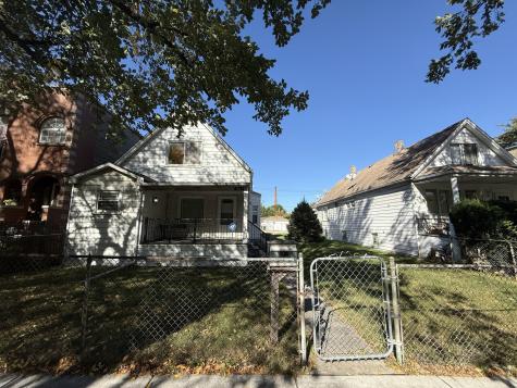 4844 West Montrose Avenue Chicago IL 60641