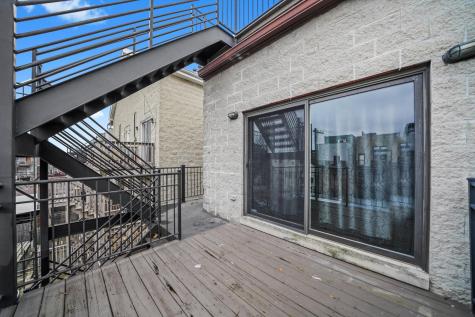 2430 West Iowa Street Chicago IL 60622
