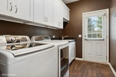 3179 Kingbird Lane Naperville IL 60564
