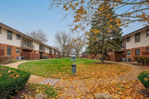 209 Washington Square Elk Grove Village IL 60007