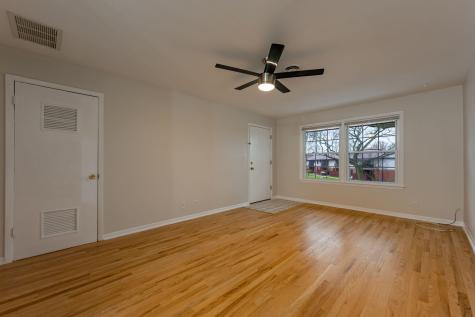 209 Washington Square Elk Grove Village IL 60007