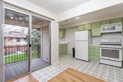 209 Washington Square Elk Grove Village IL 60007