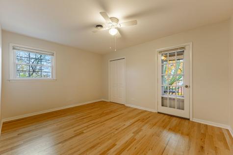 209 Washington Square Elk Grove Village IL 60007